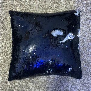 black/grey flip sequin pillow